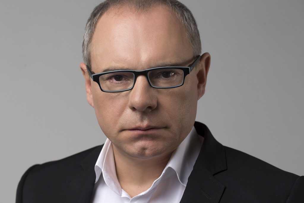 Биография Игоря Прокопенко: личная жизнь, последние новости 2018, книги, передачи, Самые шокирующие гипотезы, Территория заблуждений, Инстаграм, интервью